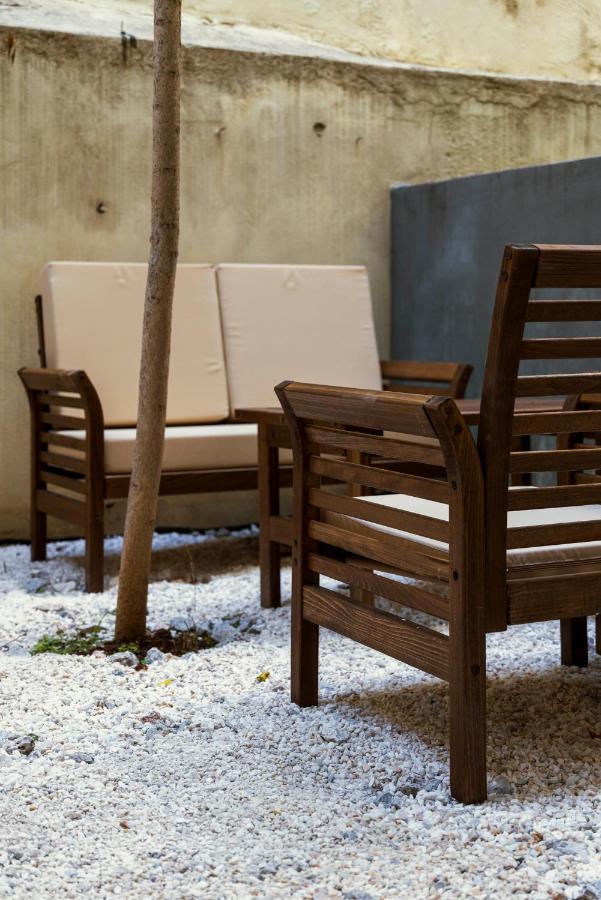 Lykabettus Gem With Yard And Parking Apartment Athens Ngoại thất bức ảnh