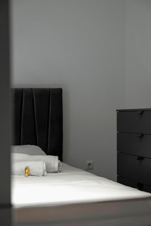 Lykabettus Gem With Yard And Parking Apartment Athens Ngoại thất bức ảnh